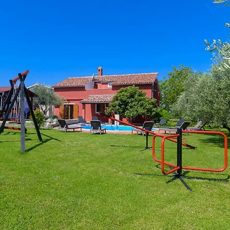 Carla Near Pula With Private Pool & Kids Playground Up To 8 Guests - Pet Friendly * Mutvoran
