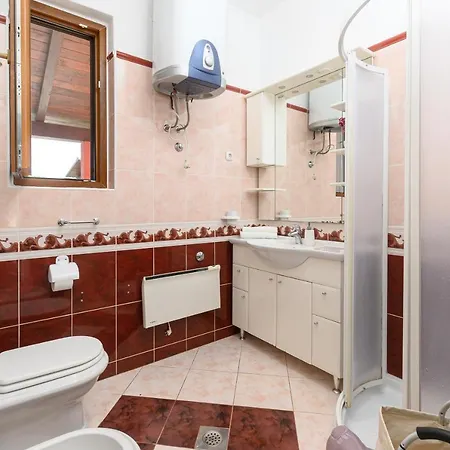 Carla Near Pula With Private Pool & Kids Playground Up To 8 Guests - Pet Friendly Mutvoran