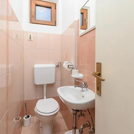 Villa Carla Near Pula With Private Pool & Kids Playground Up To 8 Guests - Pet Friendly *